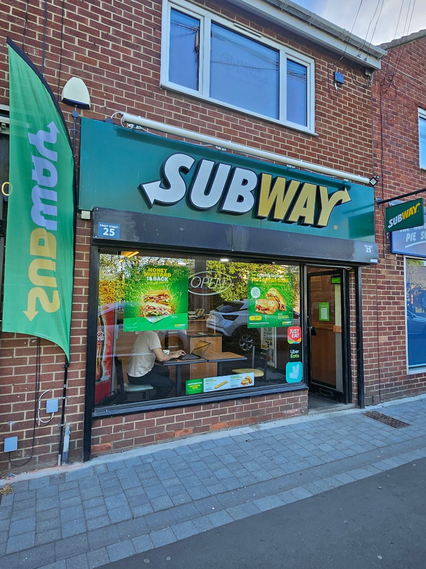 Subway Newcastle — commercial aluminium shopfront and entrance system – Prestige Aluminium Systems